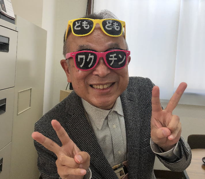 ポーズを取ってくれたドモドモさん