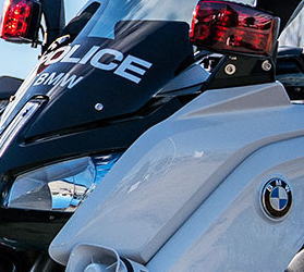 白バイのバイクはBMW