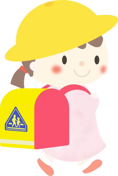 ランドセルカバーのついたランドセルをしょっている女の子