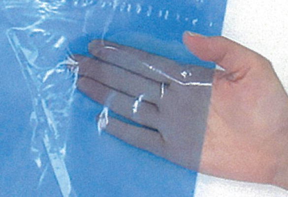 半透明青の透け具合